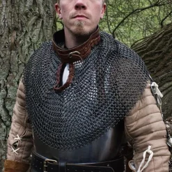 Epic Armoury Bisschopsmantel, Maliënkraag